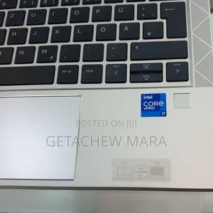 New Laptop HP EliteBook 830 G8 16GB Intel Core i7 SSD 512GB