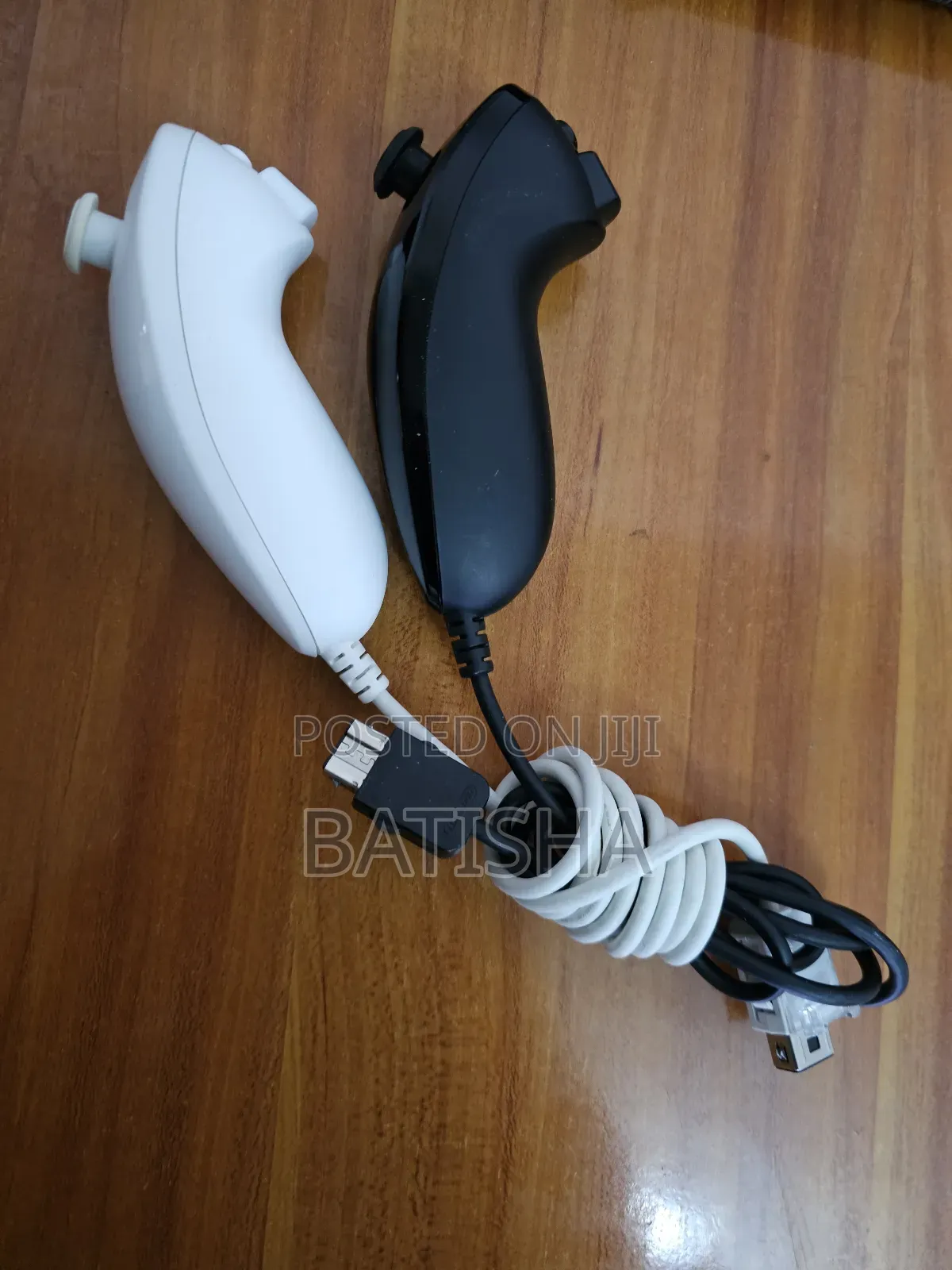 Nintendo Wii Remote (With Motion Plus) Sensor Bar Included