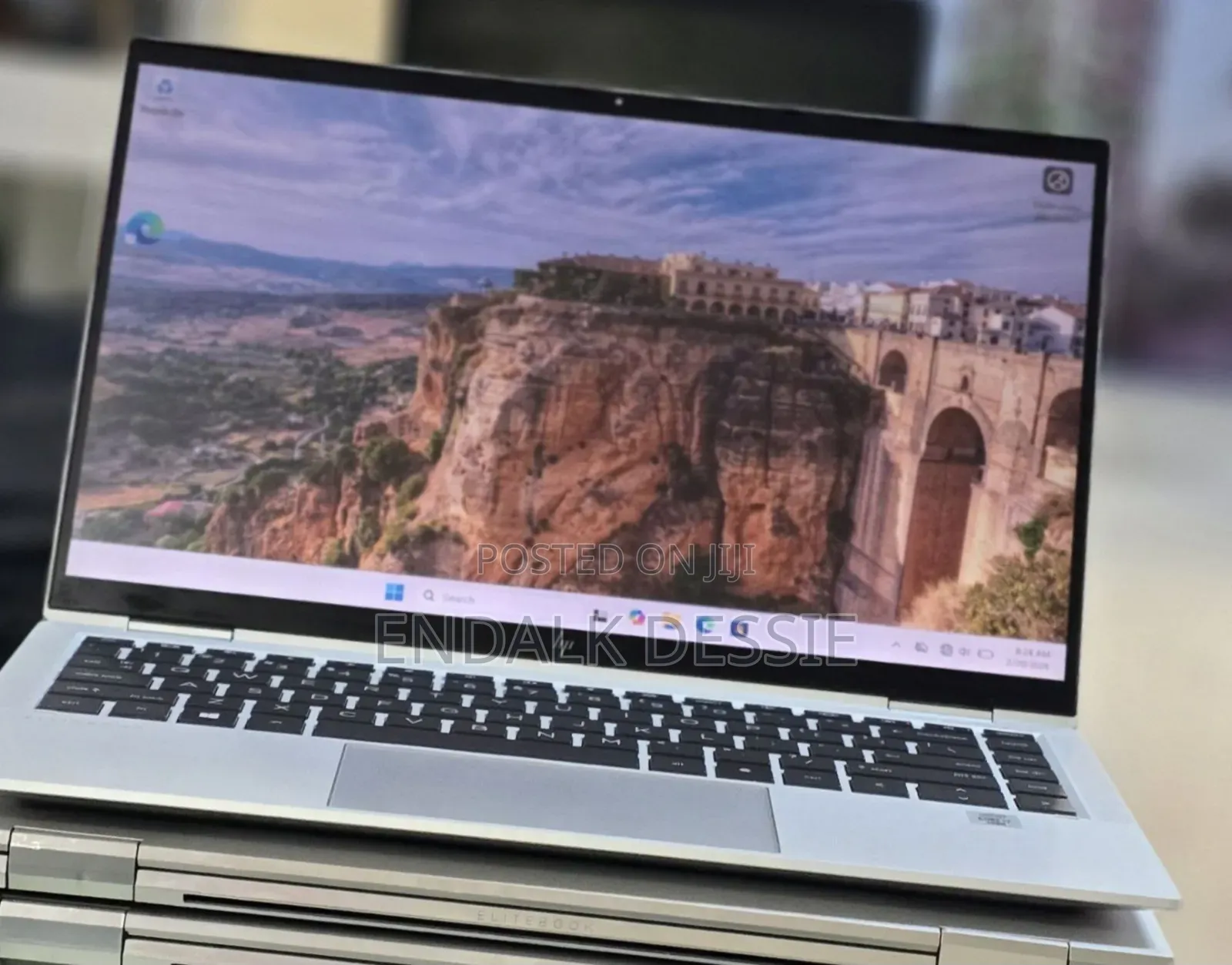 New Laptop HP EliteBook x360 1040 G7 16GB Intel Core i7 SSD 512GB