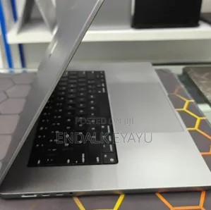 New Laptop Apple MacBook Pro M1 16GB Apple M1 Pro SSD 512GB