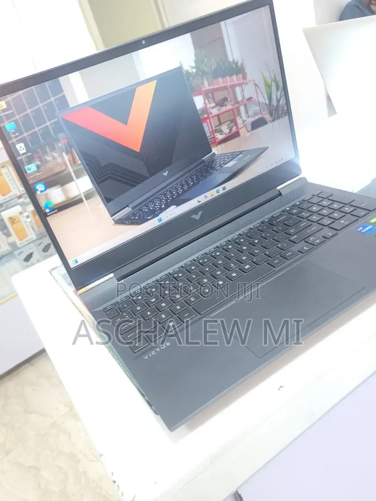 New Laptop HP Victus 16 16GB Intel Core i7 SSD 512GB