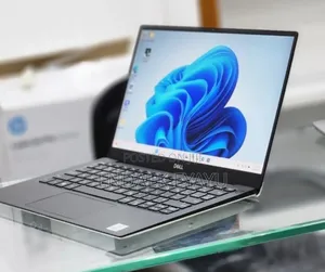 New Laptop Dell XPS 13 8GB Intel Core i7 SSD 512GB