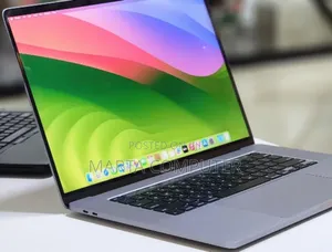 New Laptop Apple MacBook Pro 2019 32GB Intel Core i7 SSD 512GB