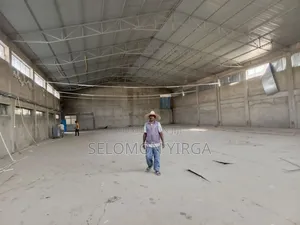 የሚከራይ መጋዘን