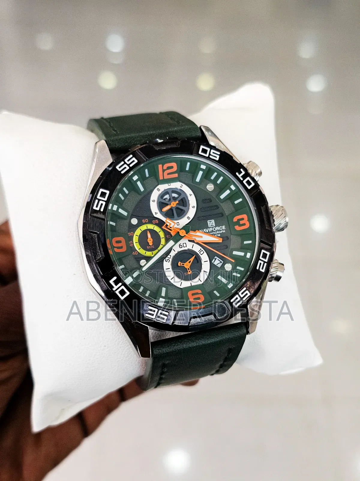 Naviforce Nf8043 Is a Multifunctional Men'stainless Steel Quartz Watch