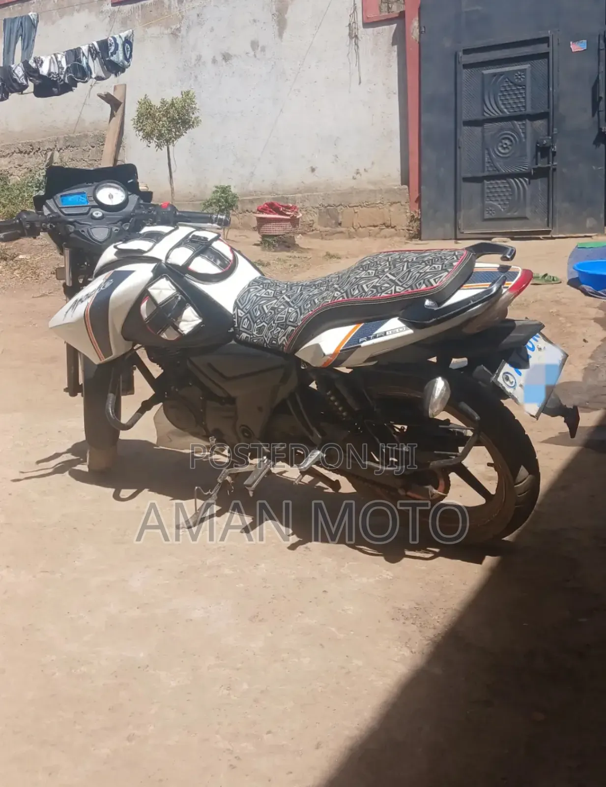 TVS Apache 160 4V 2016 White