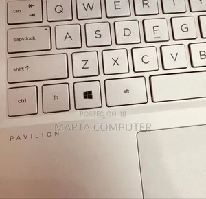 New Laptop HP Pavilion 11 8GB Intel Core i5 SSD 256GB