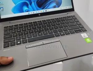 New Laptop HP ZBook Firefly 14 G7 16GB Intel Core i7 SSD 512GB