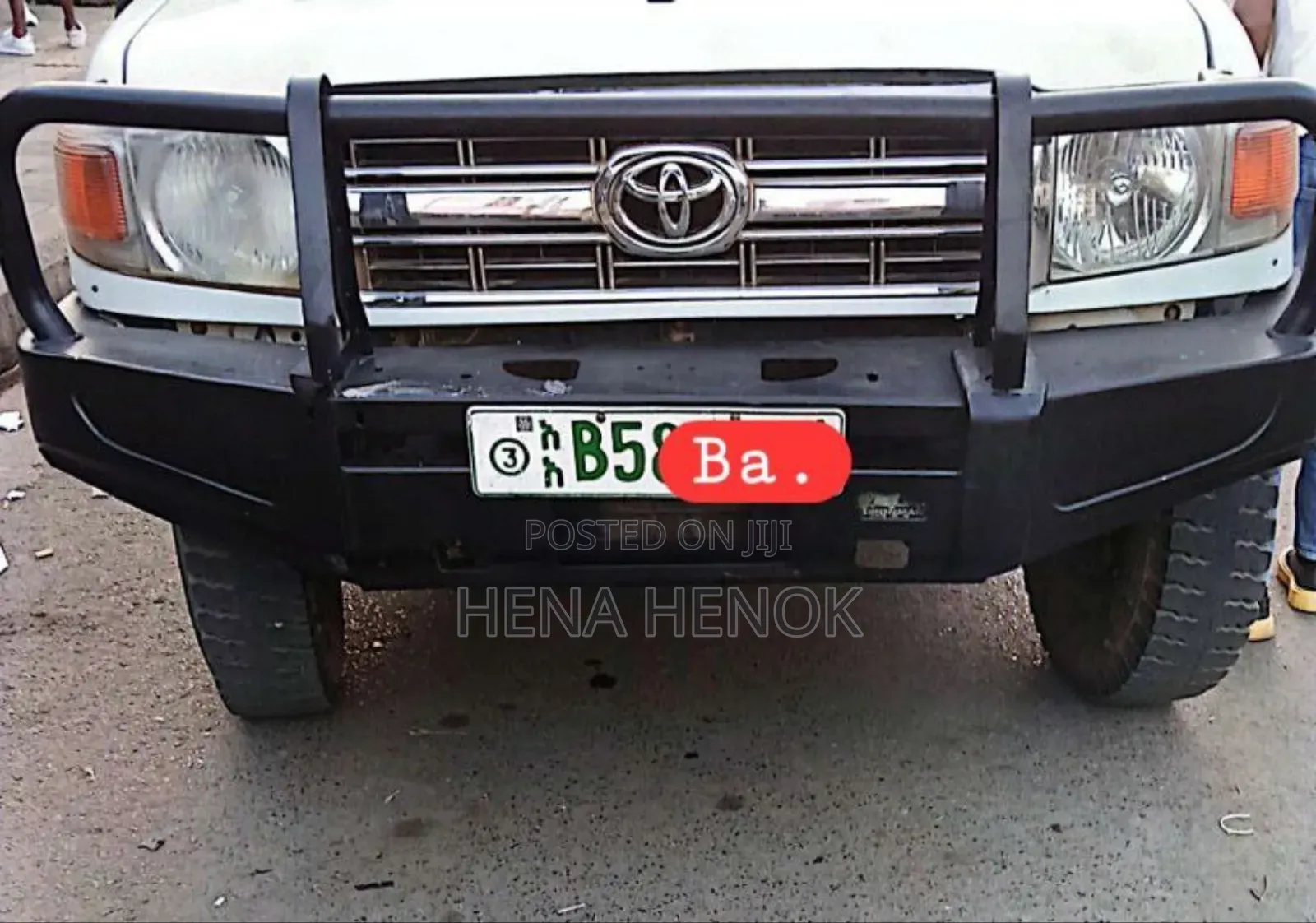 Toyota Land Cruiser 2010 White