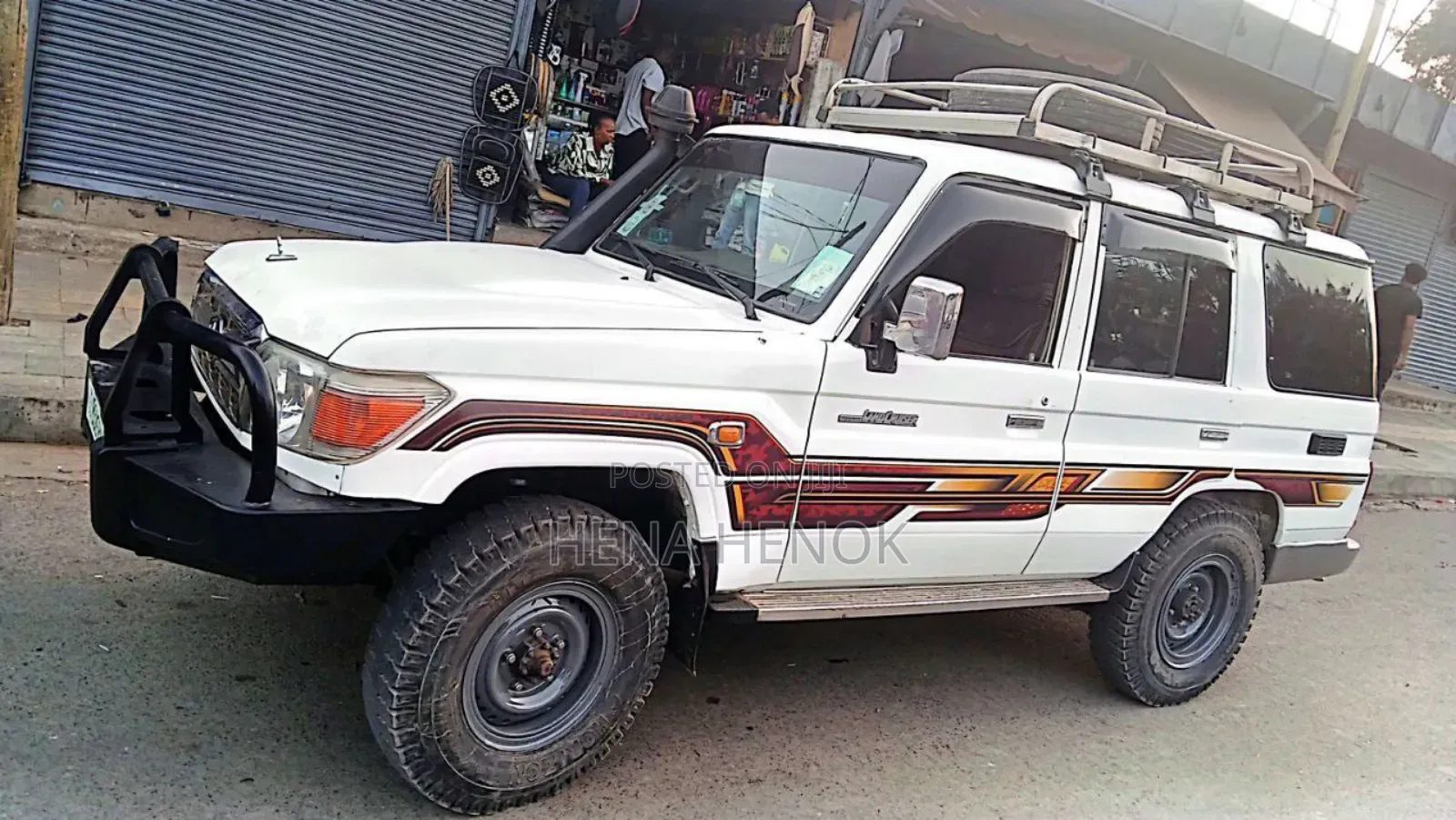 Toyota Land Cruiser 2010 White