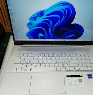 New Laptop HP Envy 17 16GB Intel Core i7 SSD 512GB