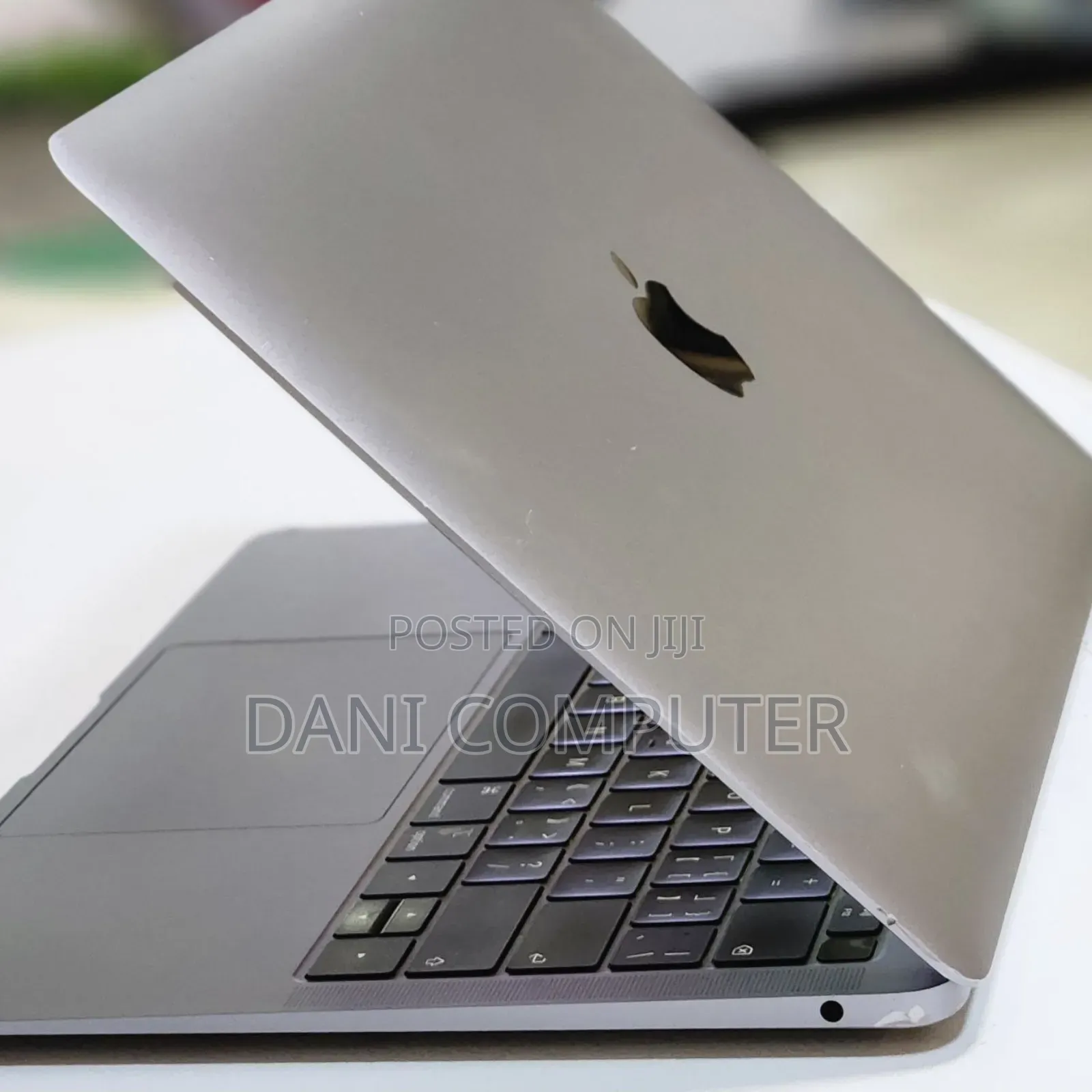 New Laptop Apple MacBook Pro 2019 32GB Intel Core i7 SSD 512GB