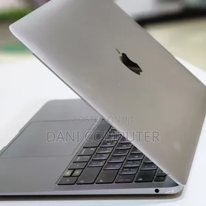 New Laptop Apple MacBook Pro 2019 32GB Intel Core i7 SSD 512GB