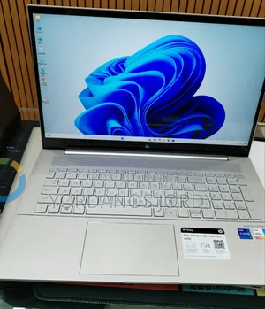 New Laptop HP Envy 17 16GB Intel Core i7 SSD 512GB