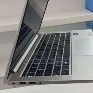 New Laptop HP EliteBook 830 G8 16GB Intel Core i7 SSD 512GB