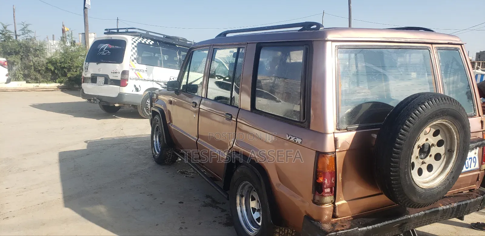 Isuzu Trooper 1986 Gold
