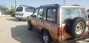 Isuzu Trooper 1986 Gold