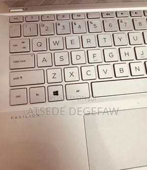 New Laptop HP Pavilion 15 8GB Intel Core i5 SSD 256GB