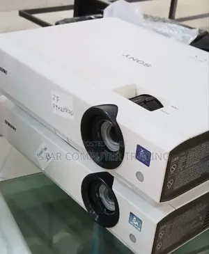 Sony Projector VPL-Dx102
