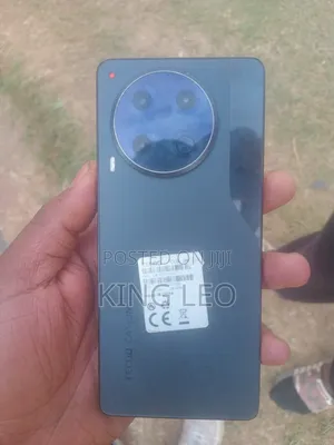 Tecno Camon 30 256 GB Silver