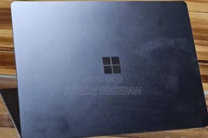 New Laptop Microsoft Surface 16GB Intel Core i7 SSD 256GB