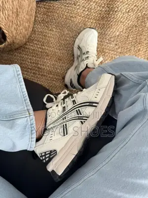 Asics Gel -Kahana 8 Sp White/Black Fashion Sneaker