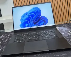 New Laptop Razer Blade 16GB Intel Core i7 SSD 512GB