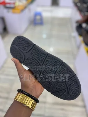 New Arrival Rushine Casual Fashion Shoes Made in Vietnam