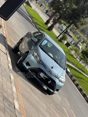 Toyota Yaris 2014 Blue