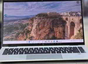 New Laptop HP EliteBook 1040 G8 16GB Intel Core i7 SSD 512GB