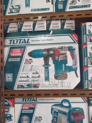 Total 1600w Rotary Hammer Drill