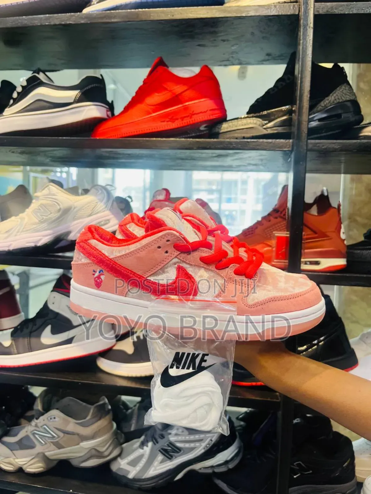 New Arrival Nike Sb Dunk Low Strange Love Sketboard Fashion Sneaker