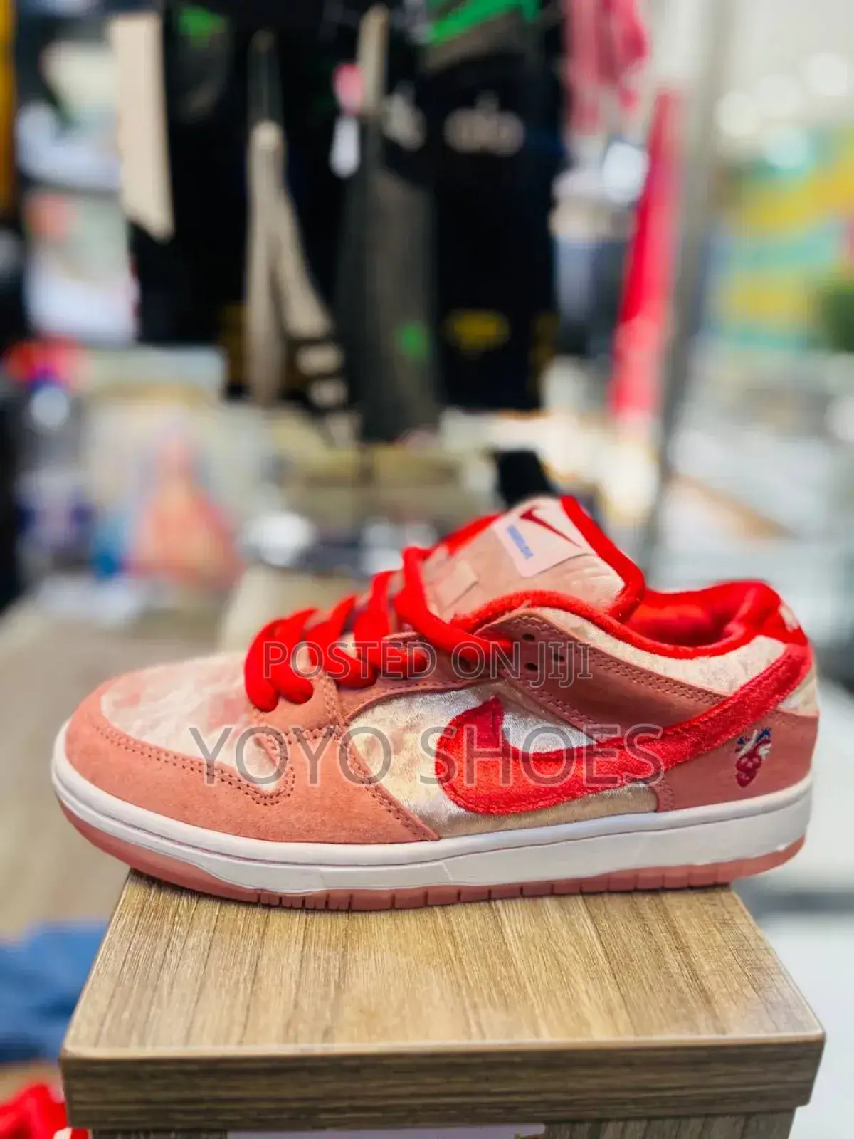 New Arrival Nike Sb Dunk Low Strange Love Sketboard Fashion Sneaker