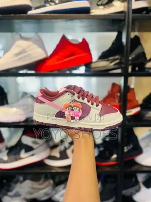 Nike Dunk Low Premium ’Valentine'sday'fashion Sneaker