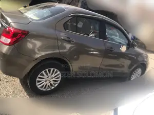 Suzuki Dzire 2022 Silver
