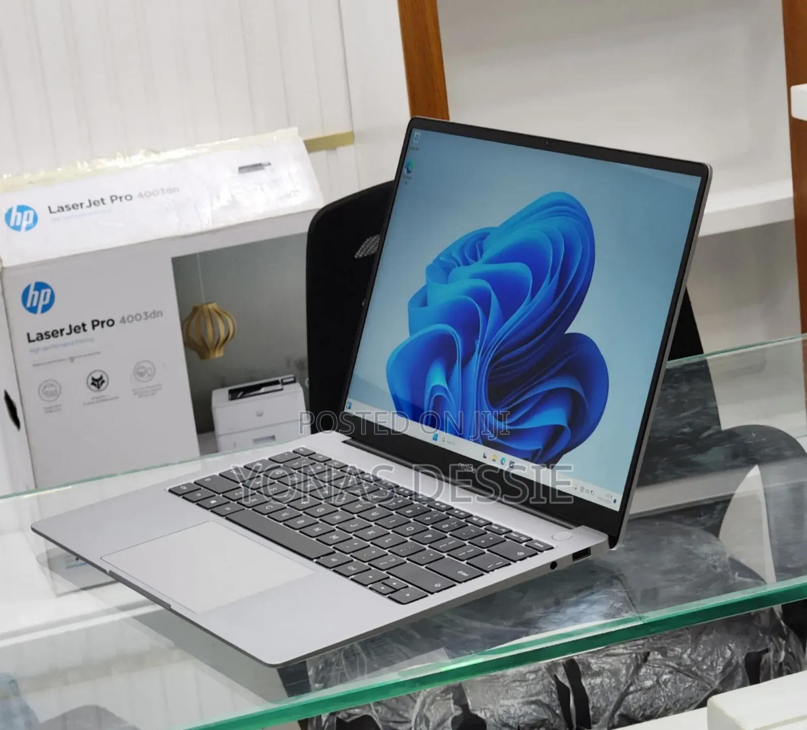 New Laptop 8GB Intel Core i5 SSD 512GB