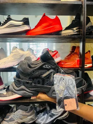 New Blance 9060 ’’ Triple Black’’Unisex Fashion Sneaker