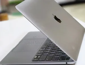 New Laptop Apple MacBook Pro 2019 32GB Intel Core i7 SSD 512GB