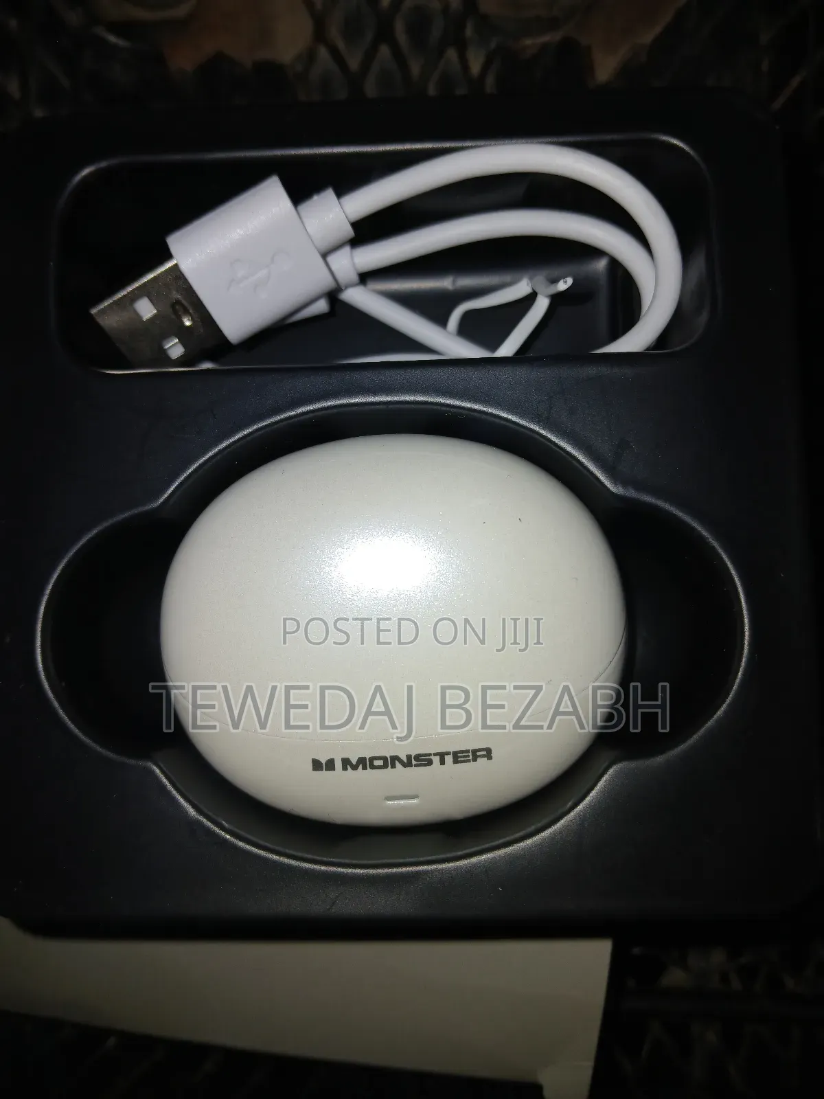 Monster Mqt39 Airpods