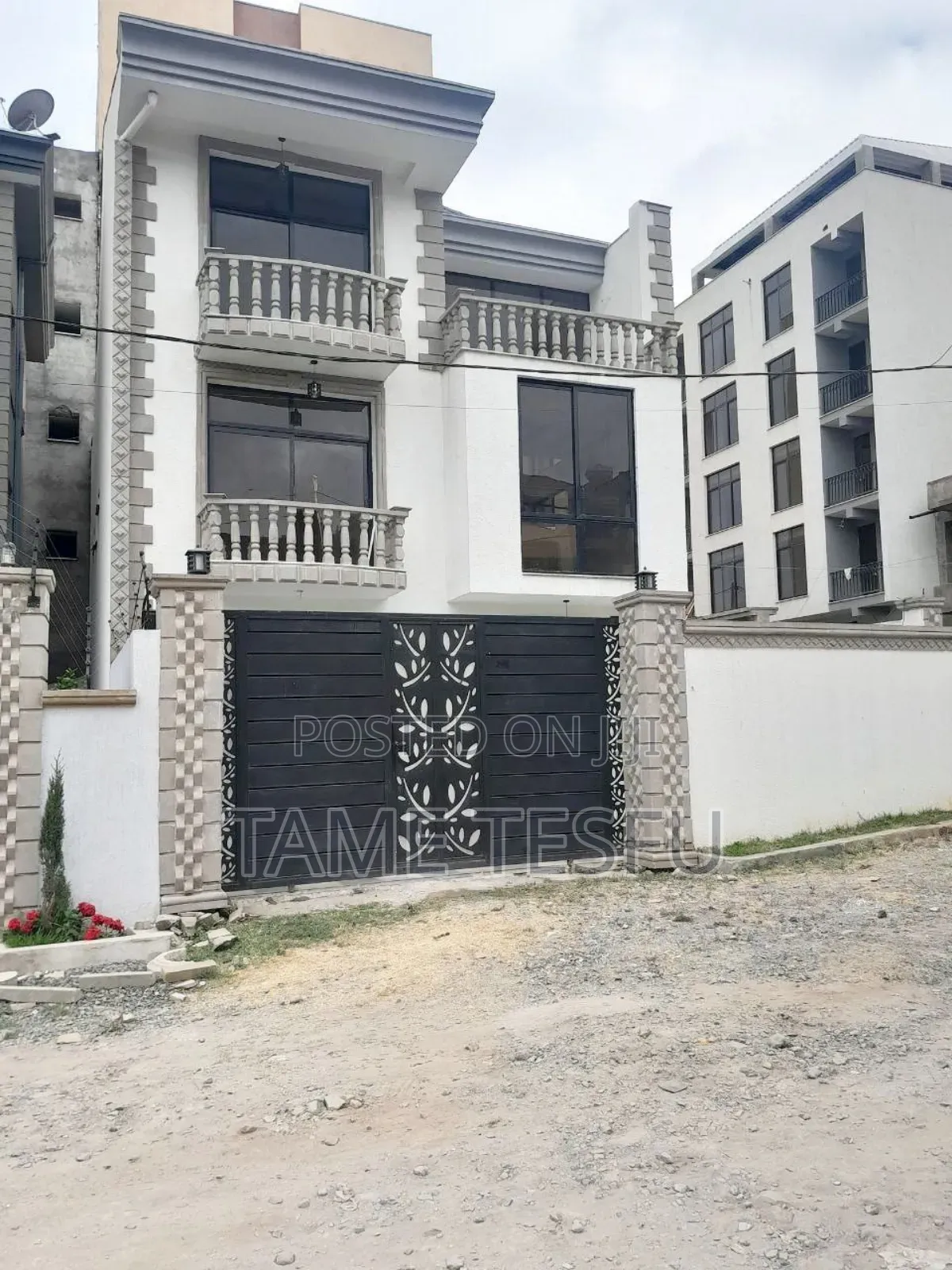 Furnished 6bdrm House in ሀያት, Bole for sale