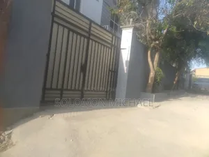 Furnished 7bdrm Apartment in Yeka for sale