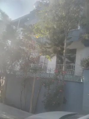 Furnished 7bdrm Apartment in Yeka for sale