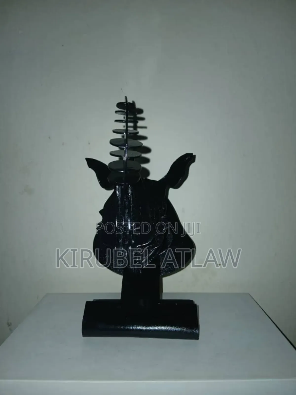 Rhino አዉራሪስ