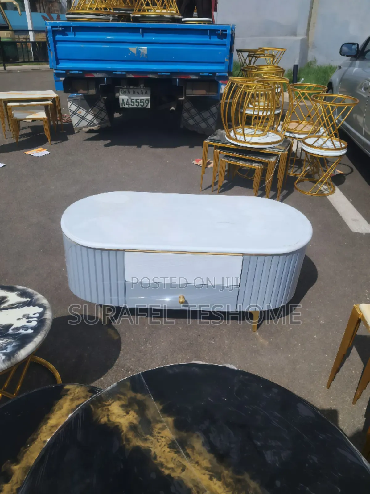 ዘመናዊ ሴንተር ጠረጴዛዎች | Epoxy-Made Center Tables