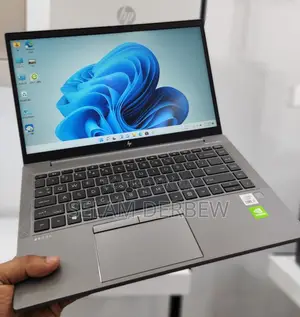 New Laptop HP ZBook Firefly 14 G7 16GB Intel Core i7 SSD 512GB