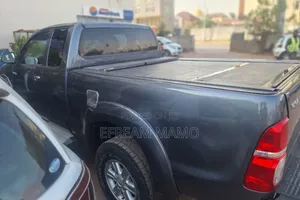 Toyota Hilux 2013 Gray