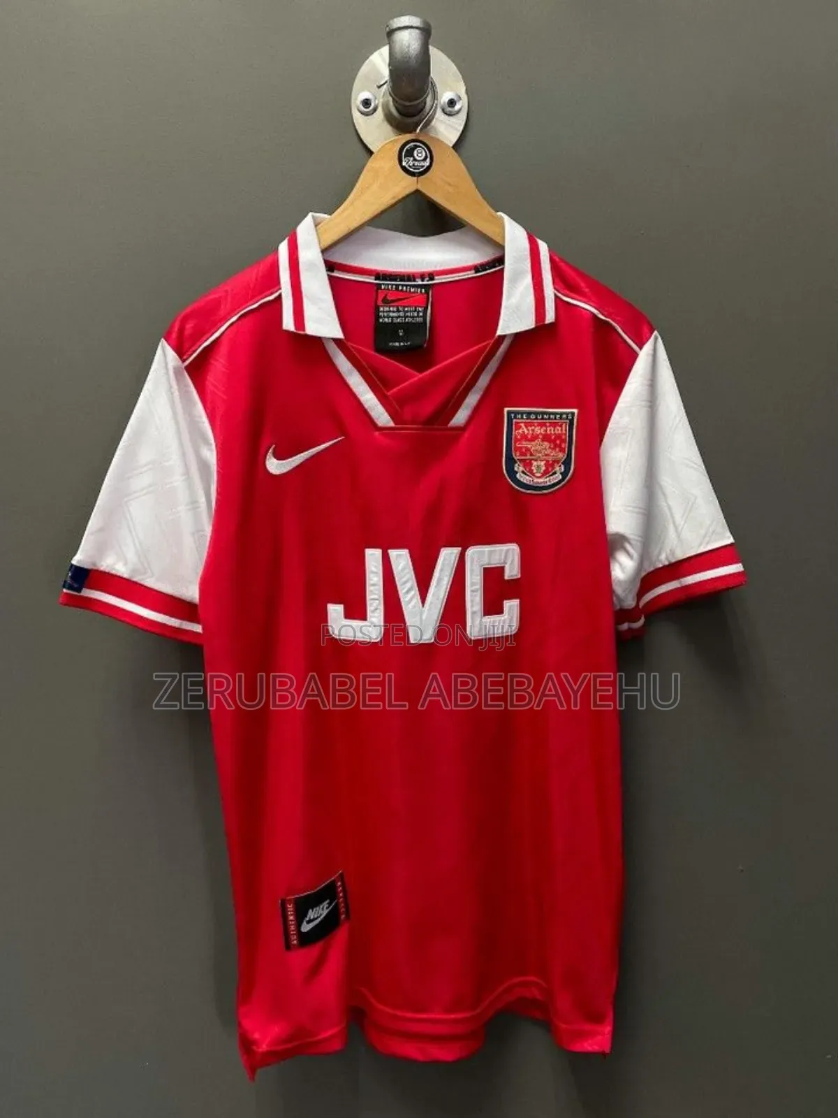 የድሮ ማሊያዎች በሚፈልጉት ሳይዝ እና ከለር