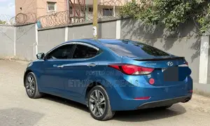 Hyundai Avante 2015 Blue
