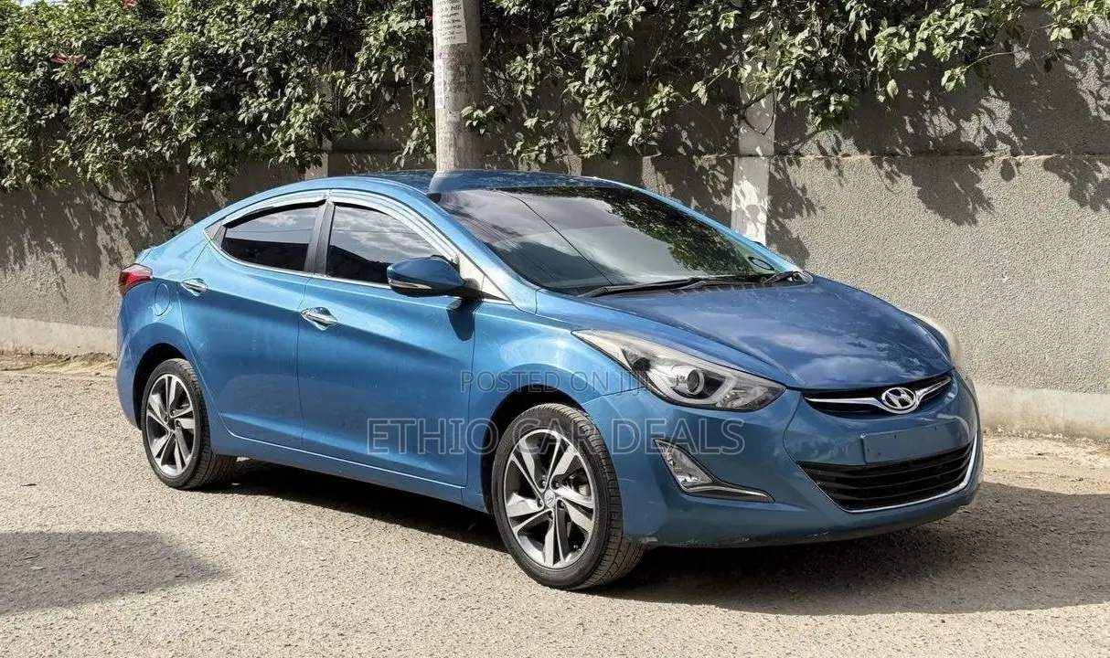 Hyundai Avante 2015 Blue