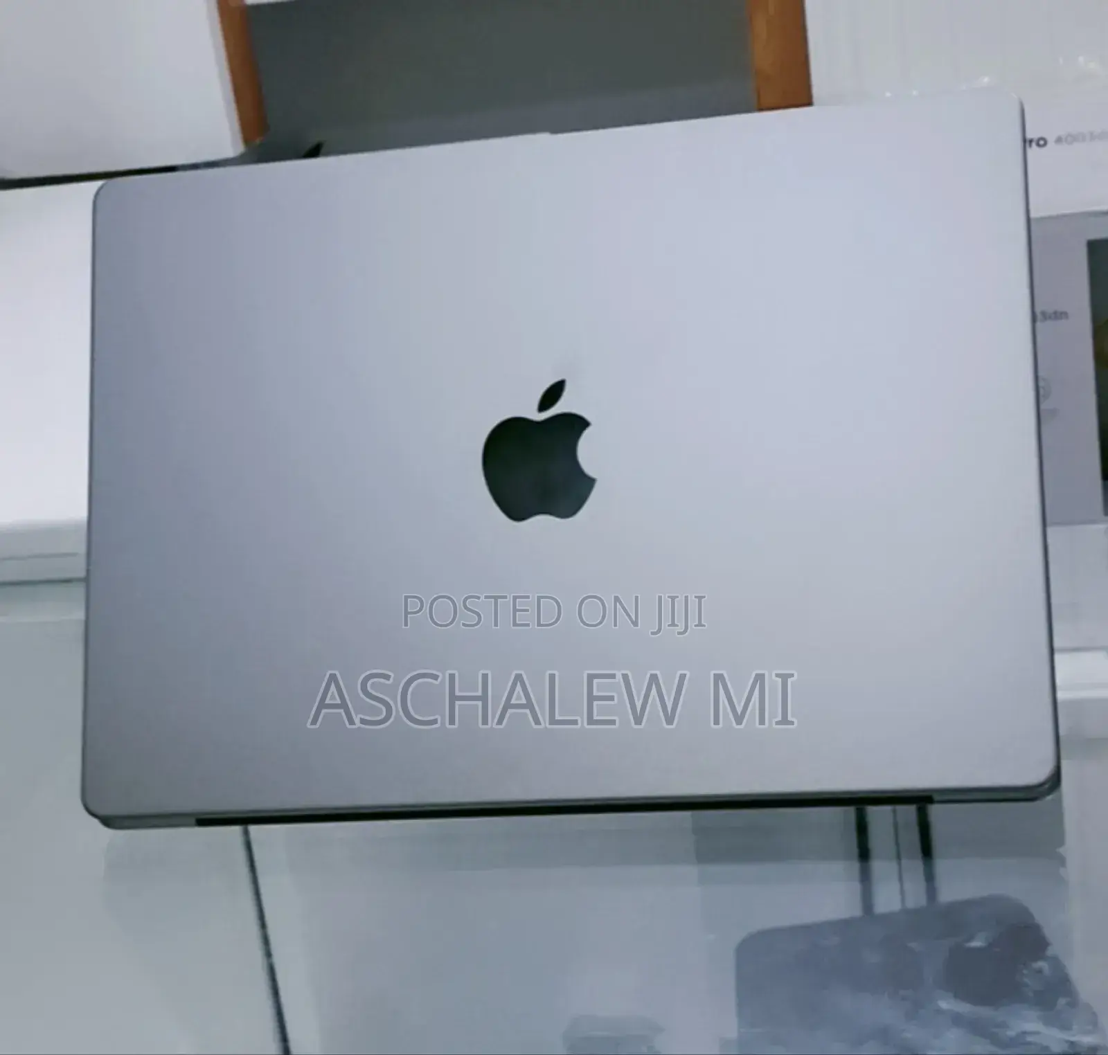 New Laptop Apple MacBook Pro M1 16GB Apple M1 Pro SSD 1T